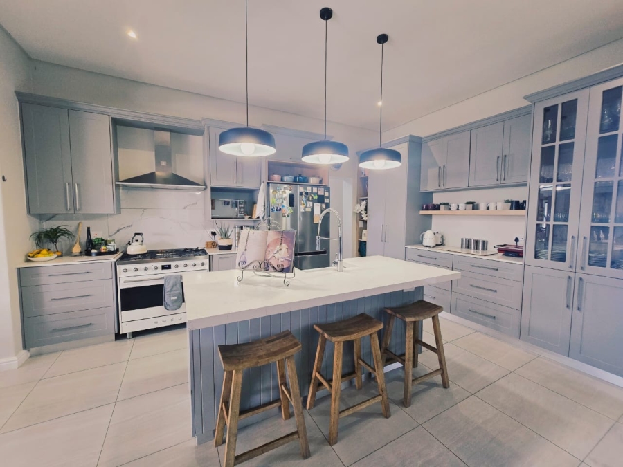 3 Bedroom Property for Sale in Kingswood Golf Estate Western Cape